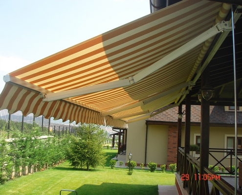 Çeşme Tente Pergola, Mafsallı Tente Modeli 3 Çeşme Tente Pergola, Mafsallı Tente Modeli 3