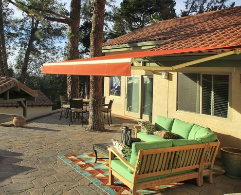 Çeşme Tente Pergola, Mafsallı Tente Modeli 5 Çeşme Tente Pergola, Mafsallı Tente Modeli 5