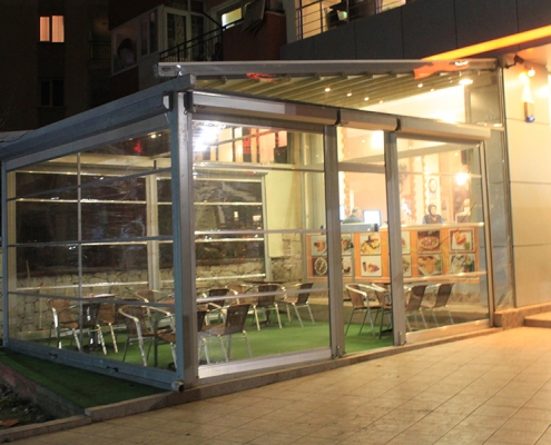 Çeşme Tente Pergola, Şeffaf Stor Modeli 1 Çeşme Tente Pergola, Şeffaf Stor Modeli 1